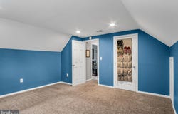 520 W CARACAS AVENUE, HERSHEY, PA 17033
