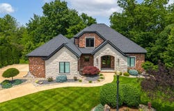 5915 Meridian Woods, Glen Carbon, IL 62034