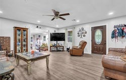 30 Peach Street, Healdton, OK 73438