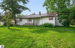 7257 W Esmond Road, Hale, MI 48739