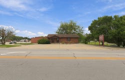 207 W Winona Avenue, Warsaw, IN 46580-4355