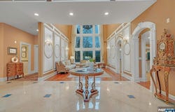 32 Hampshire Hill Road, Upper Saddle River, NJ 07458