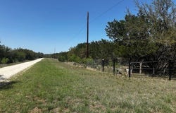 698 N Kahn, Rio Frio, TX 78879
