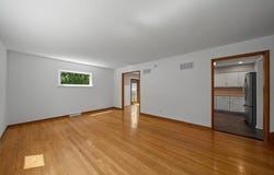 8204 Tomahawk Road, Prairie Village, KS 66208