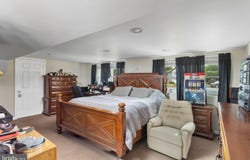 25 TOBY LANE, HAMILTON, NJ 08620