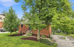 411 Laurel Dr, Peters Twp, PA 15317