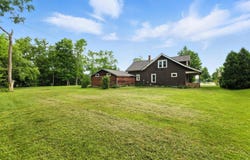 9605 S Burrell St, Oak Creek, WI 53154