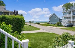 7250 LAKE VIEW AVENUE, SOUTH HAVEN, MI 49090