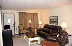 3227 CLARENDON Drive, Springfield, IL 62704