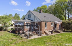 10 Barraclough Avenue, Hamden, CT 06517