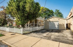 1016 LEIPER STREET, CRUM LYNNE, PA 19022