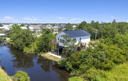 825 Larkspur Lane, Bay Saint Louis, MS 39520