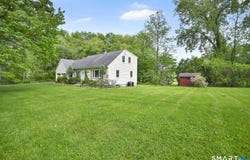 29 Burr Road, Bloomfield, CT 06002