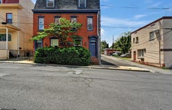 9 N 6TH STREET, POTTSVILLE, PA 17901