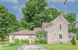 1085 E Chicago Road, Quincy, MI 49082