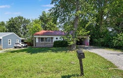 930 York Road, Mount Vernon, IL 62864