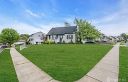99 Crestview Road, Fords, NJ 08863