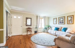 1049 RYANS CIRCLE, GLENSIDE, PA 19038