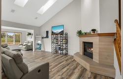 18062 Judicial Way N, Lakeville, MN 55044