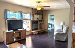 1604 Meadowbrook Dr, MASON CITY, IA 50401