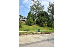 404 Lake Of The Forest Drive, Bonner Springs, KS 66012