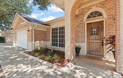 1117 SW Hillside Drive, Burleson, TX 76028