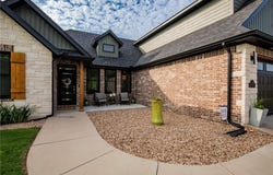 1810  NE Chaucer  ST, Bentonville, AR 72712