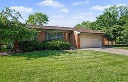 39227 Farmhill Drive, Sterling Heights, MI 48313