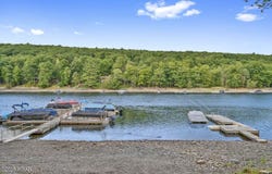 305 Laurel Lane, Greentown, PA 18426