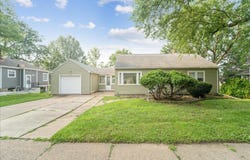 716 W 18 Street, Cedar Falls, IA 50613