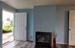 870 S HOLLADAY DR, Seaside, OR 97138