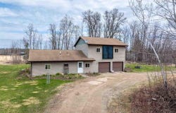 29287 Hoff Dr, Cohasset, MN 55721