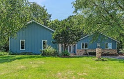 1592 Sherwood Court, Eagan, MN 55122