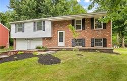 911 COPPERKETTLE Road, Webster, NY 14580