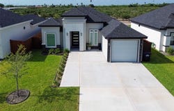 1313 W Dawes Avenue W, Alton, TX 78573