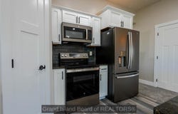 326 Thelen St, Wood River, NE 68883