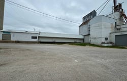 201 E 1st St, Sutherland, IA 51058