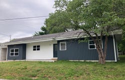 509 E Freeman Street, Bolivar, MO 65613