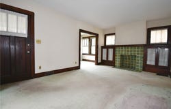 679 E Shady Dr, Mt Lebanon, PA 15228