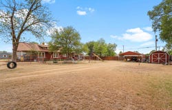 1401 Avenue K, Abernathy, TX 79311
