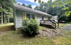 5287 Pocono Crest Road, Pocono Pines, PA 18350