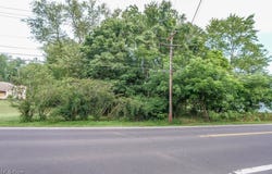 Wales Road NE, Massillon, OH 44646