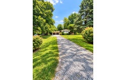 101 Nansarah Dr, Jacksonville, IL 62650