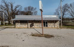 269 Sixth Street E, Lebanon, MO 65536