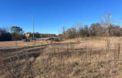 3788 Commerce Street, Grenada, MS 38901