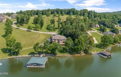 3834 Lake Pointe Drive, Kingston, TN 37763