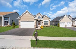 8 Garden Path, Barnegat, NJ 08005