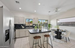 3020 E KINGS Avenue, Phoenix, AZ 85032