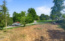 Lilac Drive, LaFollette, TN 37766