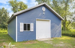 3125 Meadow Hills Drive, Middleville, MI 49333